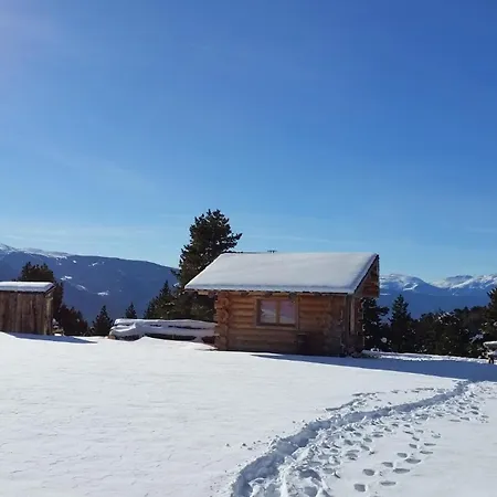 Con Piscina En Апартаменты *